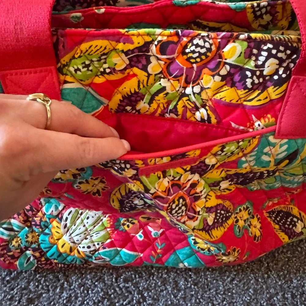 Vera Bradley Large multi compartment weekender bag diaper bag - Picture 2 of 9